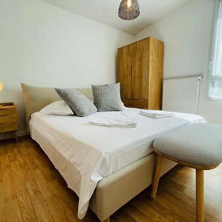 Bright Apartment In A New Building With Garage Tours Extérieur photo