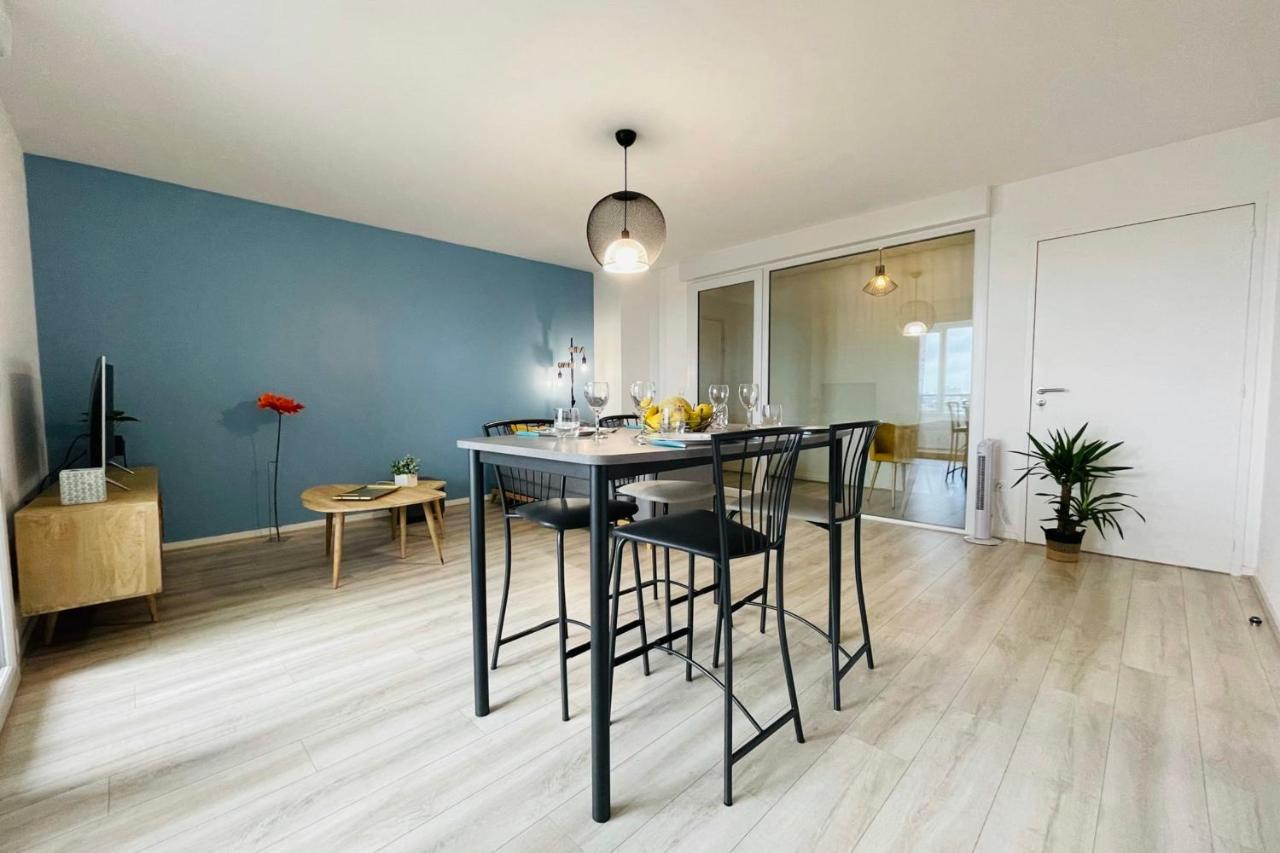 Bright Apartment In A New Building With Garage Tours Extérieur photo