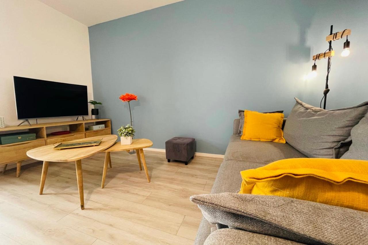 Bright Apartment In A New Building With Garage Tours Extérieur photo