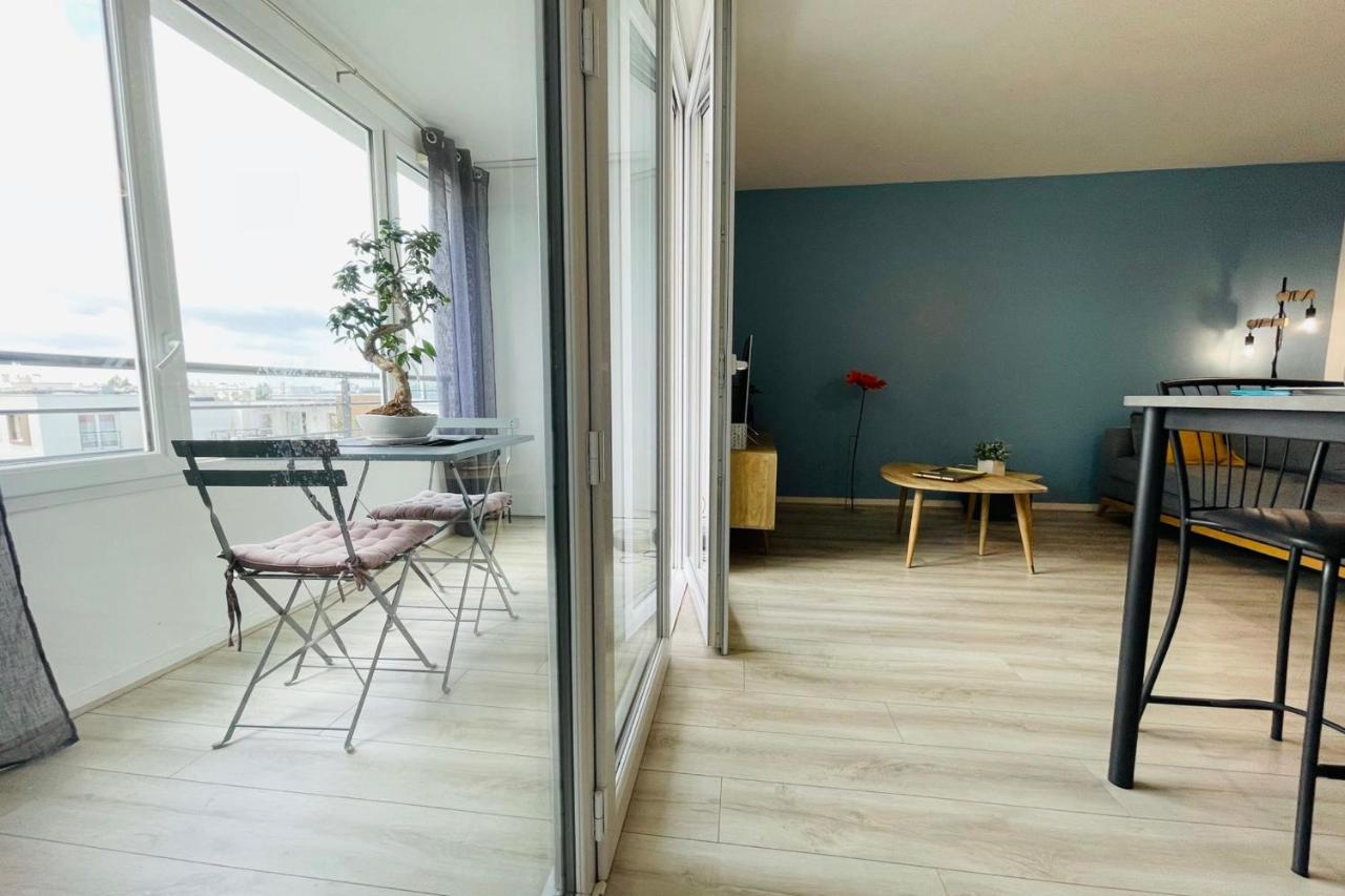 Bright Apartment In A New Building With Garage Tours Extérieur photo