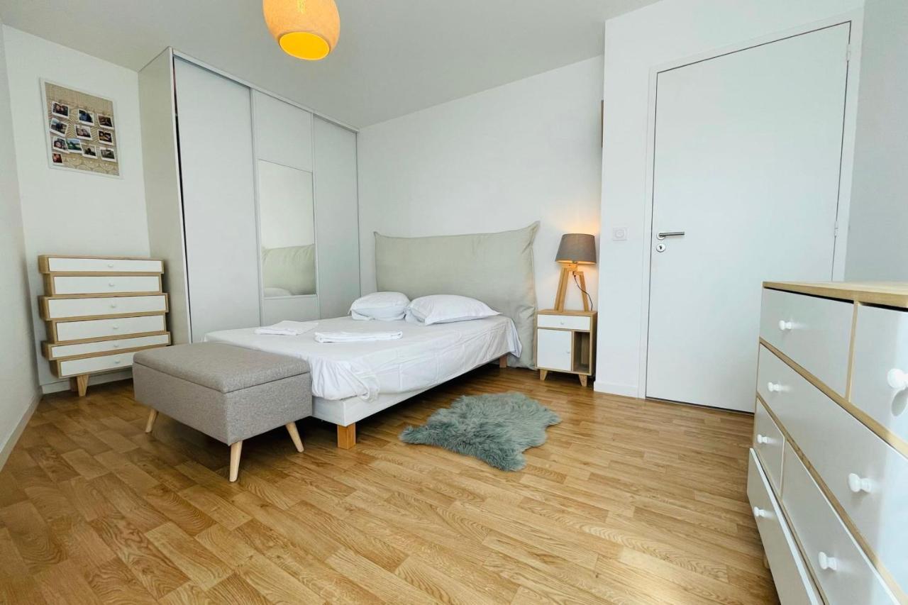 Bright Apartment In A New Building With Garage Tours Extérieur photo