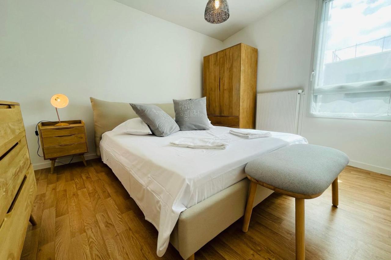 Bright Apartment In A New Building With Garage Tours Extérieur photo