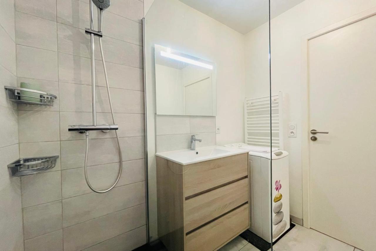 Bright Apartment In A New Building With Garage Tours Extérieur photo
